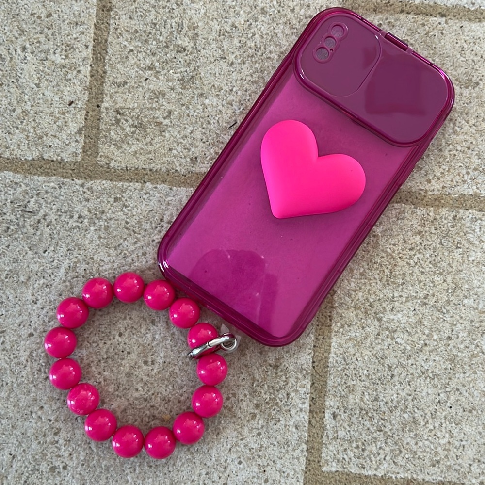 iPhone XS Max Hot Pink Silicone Fun Fashion Heart Case, Wrist Strap.  NEW